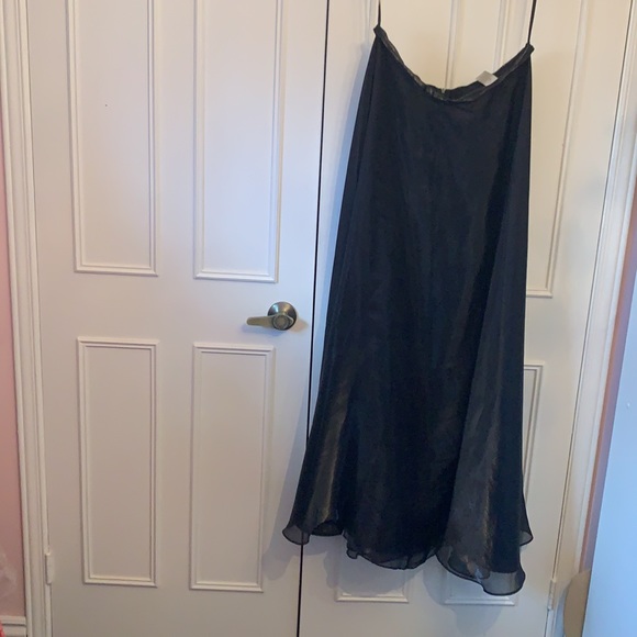 Strapless black floor length two-piece ball gown. Size XL. Aspeed. - Picture 2 of 3